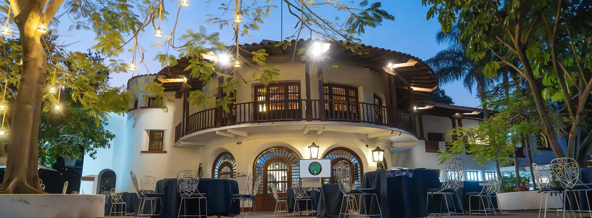 Banner restaurate bar